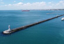 traffic growth lighthouse 3855463073